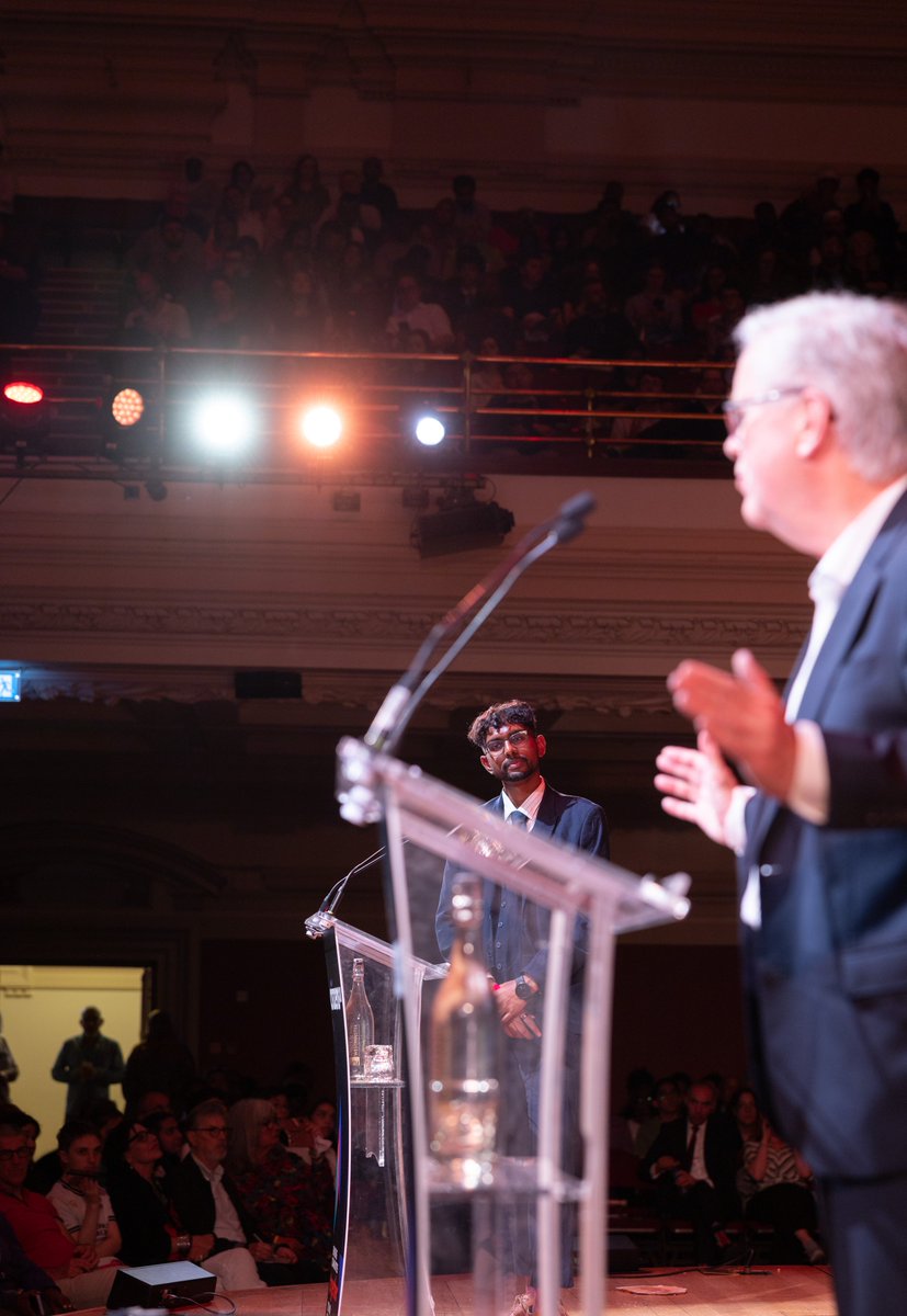 <a href="/saragezdari/">saragezdari</a> We’re campaigning for #VotesAt16 and asked politicians to ensure that 16 year olds have the right to vote by the next General Election.
<a href="/RichardNewby3/">Dick Newby</a>
supported this: “we’ve been campaigning for votes at 16 for many years…they should have that chance”.      (13/16)