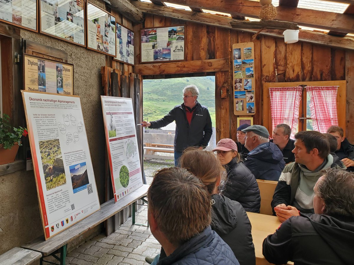 agroscope's tweet photo. Depuis trois ans, la station d’essais Agriculture de #montagne et d’#alpage aide les #exploitations d’altitude à faire face à des conditions de production toujours plus exigeantes. Les premiers résultats ont été présentés aux médias le 2 juillet ➡️ https://t.co/LKIOYRZfTm https://t.co/MPogHZZ53T