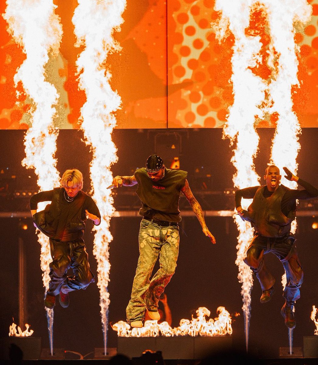 The 11:11 Tour >>> BET/Award shows