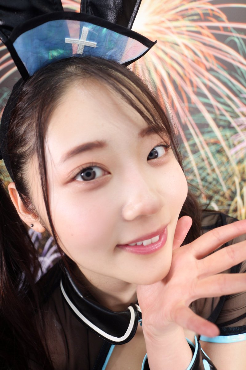 2_22kfc's tweet photo. みんな大好きYSL✨
#二葉エマ
#カリソマ委員会
#LIFEPROMOTION https://t.co/lrcvW54jey