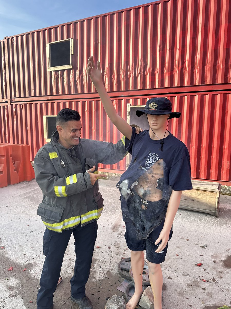 kithanleytv's tweet photo. We’re talking 🧨 safety this morning…

Firefighter Tim with @CarmelFireDept has been showing us what NOT to do when it comes to firing up your freedom rockets. We’ve seen flying chicken, watermelon, and mannequins — tune in to see what’s next.👀 https://t.co/PQPk6VCbfB