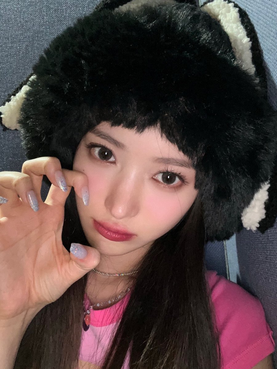 S2SEOI's tweet photo. 백토끼                                           흑토끼 https://t.co/lE7jKyG1JY