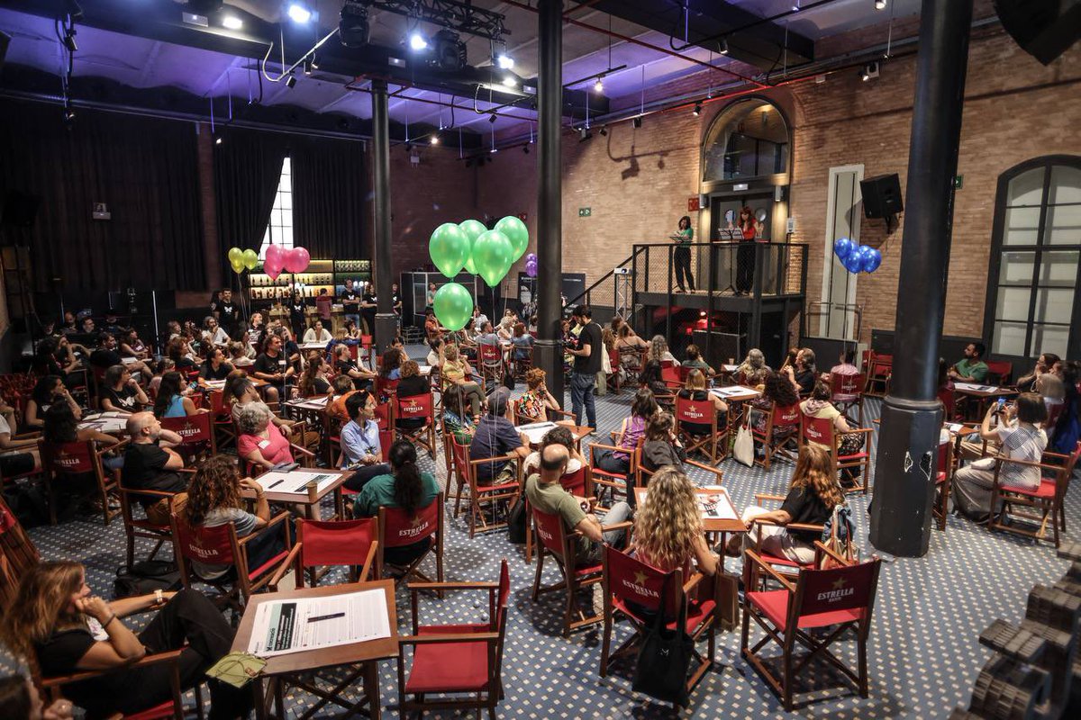 FundacioCarulla's tweet image. 🦋MUTARE PLENÀRIA🦋

🤝Un resum d’una jornada emocionant en què hem reunit, un any més, a una #comunitatMutare compromesa amb la cultura per transformar la societat

💡Hem explorat la #fórmulaMutare amb ponències, intercanvi de diàlegs i projectes transformadors plens de noves