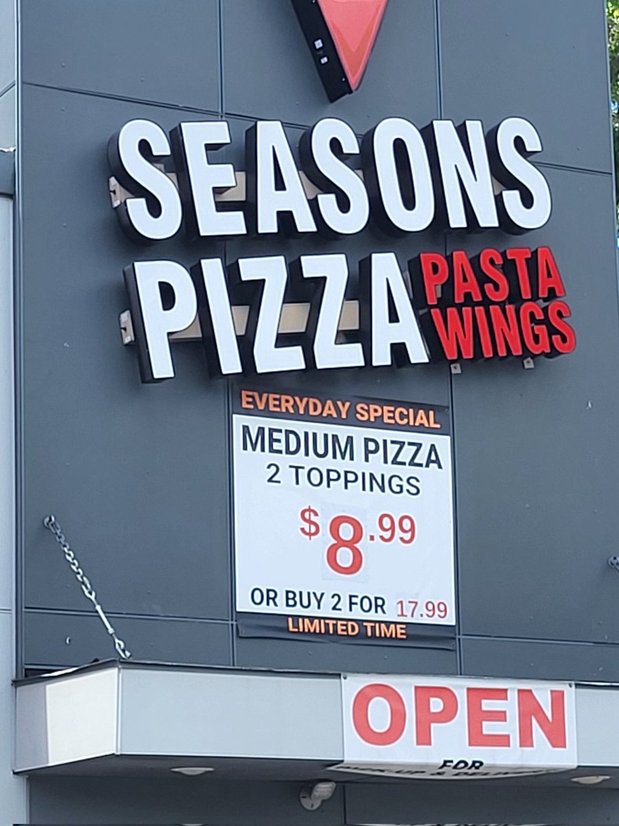 jerms_hall's tweet photo. Somebody get @SeasonsPizza a calculator please https://t.co/VZXwOnhDHD