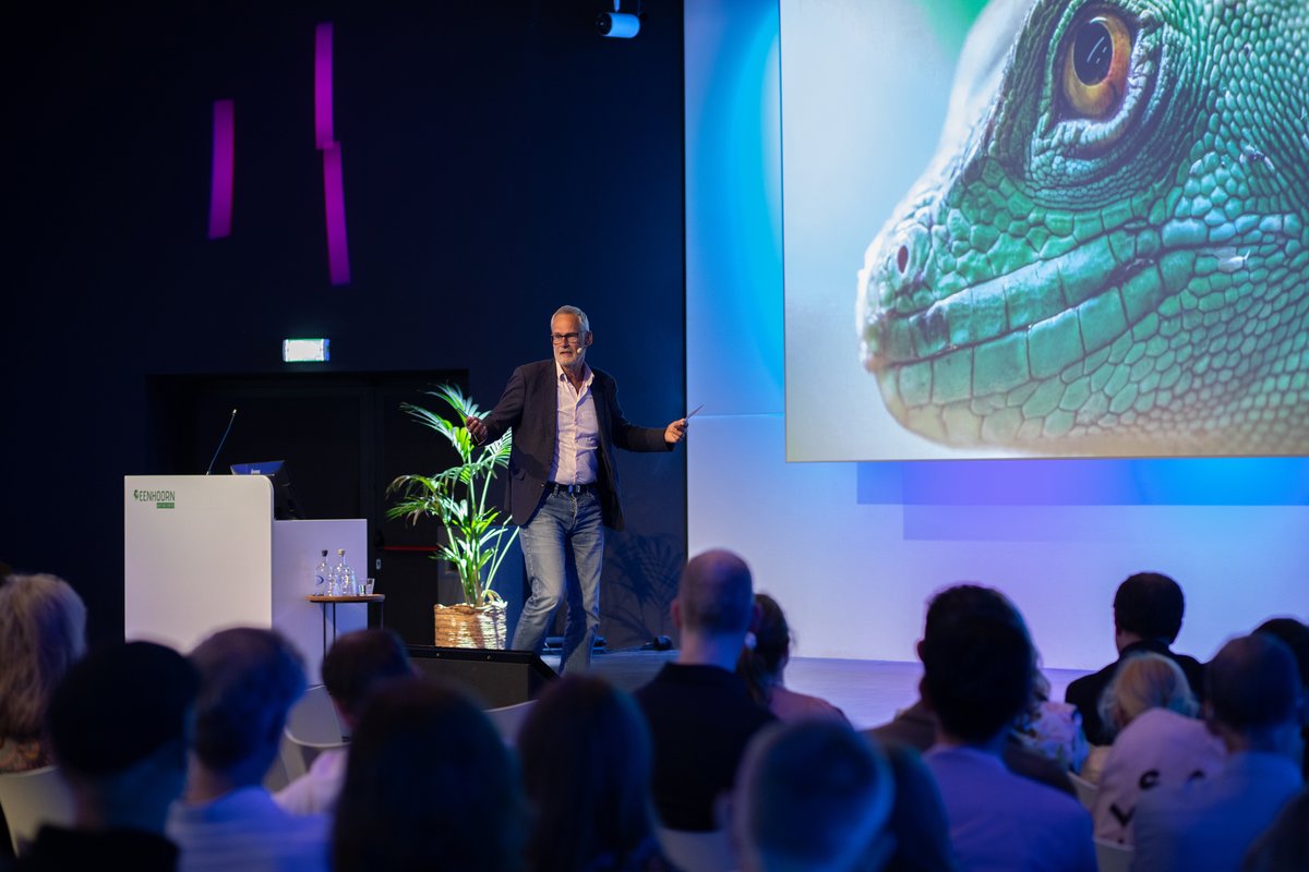 Op woensdag 19 juni 2024 hebben 73 aios, deelnemers aan de MPH en verpleegkundigen hun diploma in ontvangst genomen in De Eenhoorn in Amersfoort. Namens de gehele NSPOH: van harte gefeliciteerd!

nspoh.nl/73-diplomas-ui…