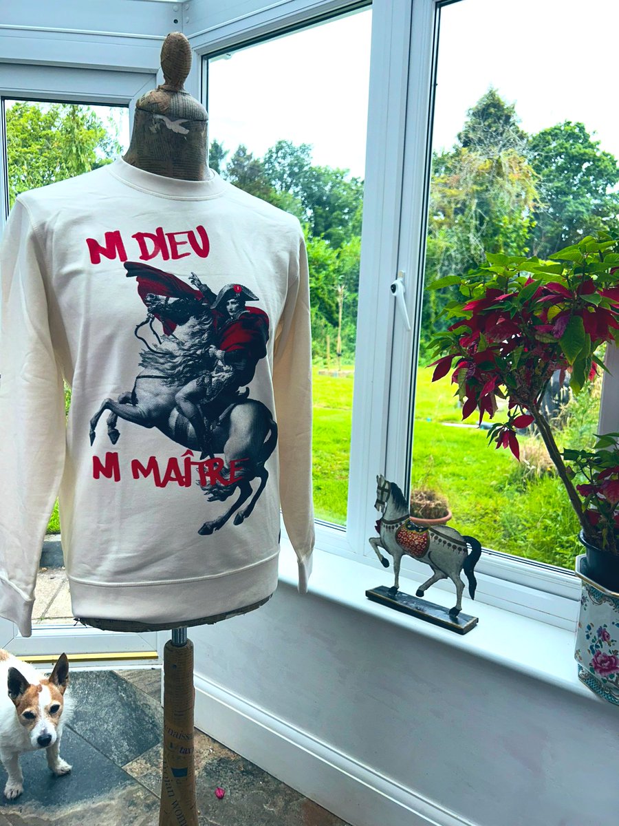NewsfromBedlam's tweet photo. 2/. the #DukeofWellington won the war and was deified as a result and they renamed our old London neighbourhood in tribute.
Here is our #silkscreenprint summer #sweatshirt, organic unbleached cotton, waffle weave inside (NOT fleece) of #Napoleon #Bonaparte upon his horse from… https://t.co/JaKdhYT2PK
