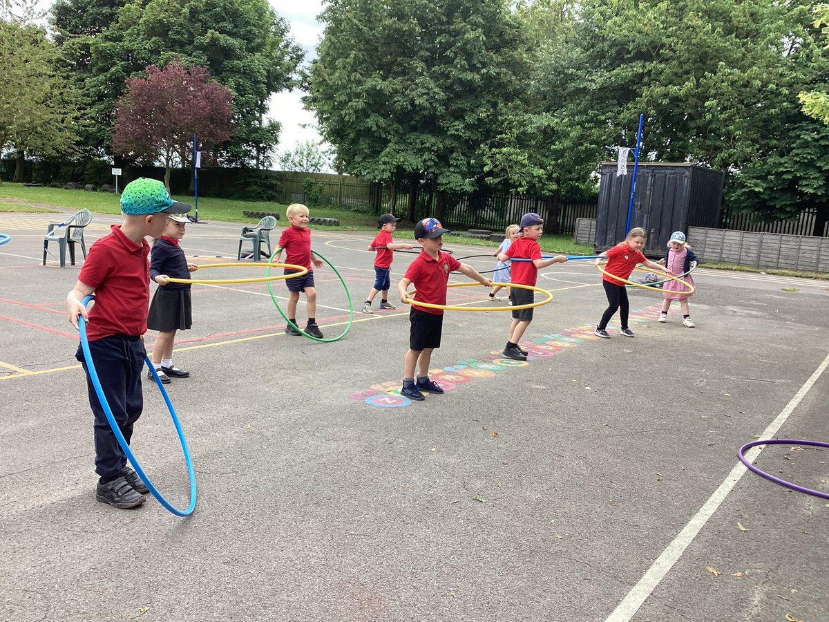 Hesleden Primary 🌈 tweet media