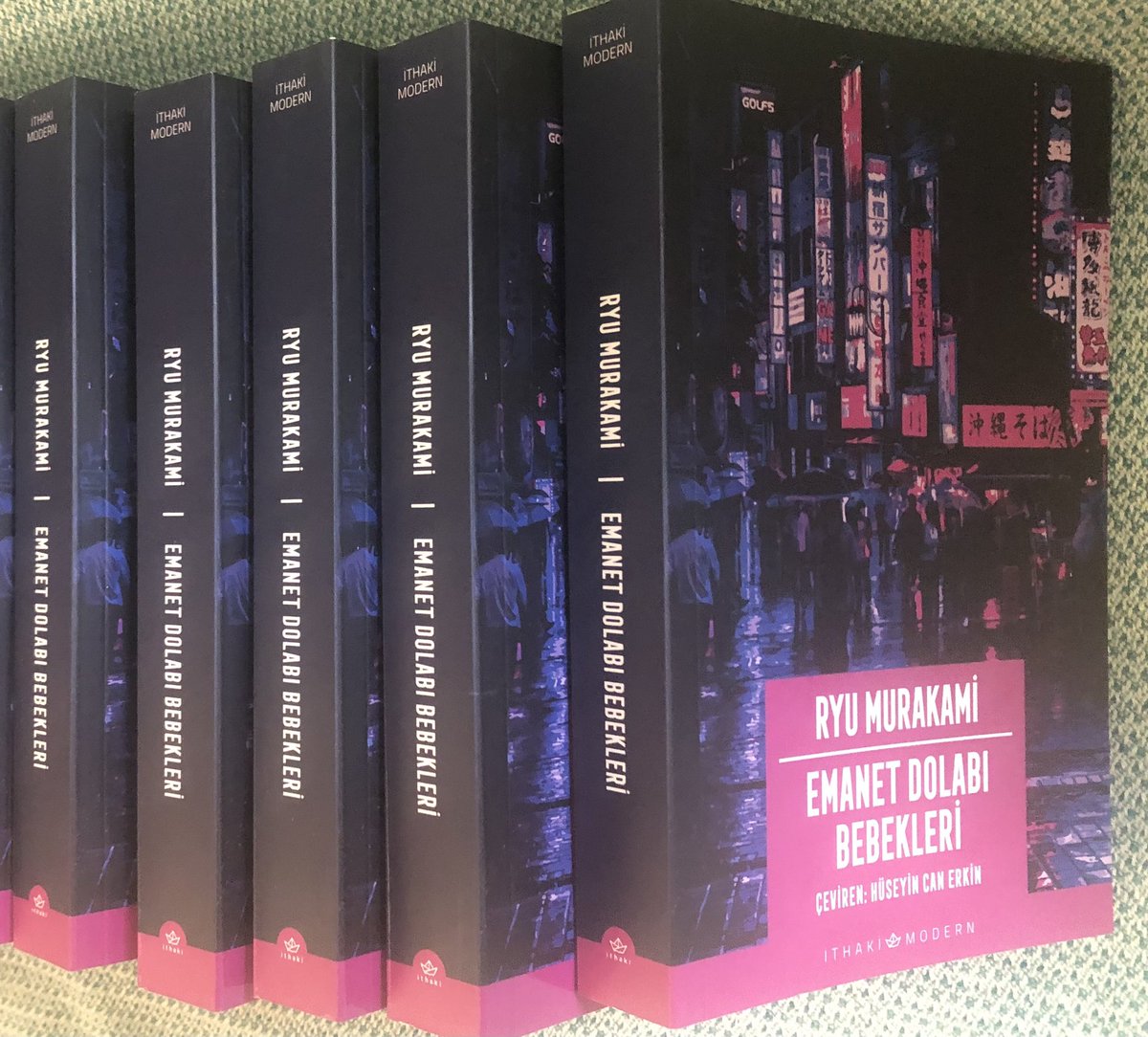 Matbaadan yeni çıkmış kitap kokusu güzeldir…