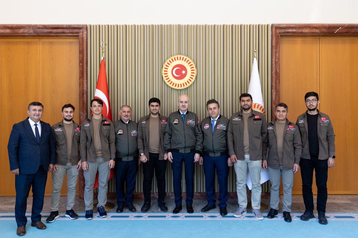 ABD’de düzenlenen "Spaceport America Cup'24" roket yarışmasında dünya şampiyonu olan, İlim Yayma Vakfı Vefa Yurdu öğrencilerinin kurduğu İstanbul Teknik Üniversitesi Vefa Havacılık Takımı ile Gazi Meclisimizde bir araya geldik. 

Çalışarak, üreterek, hayal kurarak hayata