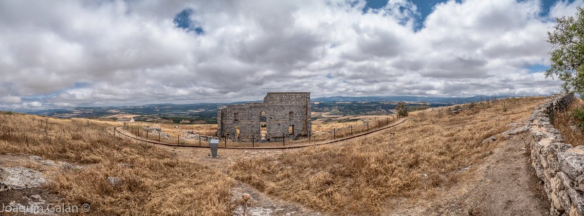 JoaquinGalanEs's tweet photo. El #teatroromano de #Acinipo en #Ronda, #Malaga. El asentamiento romano se creó tras la batalla de Munda (45 a. C.), librada entre los ejércitos de Julio César y el ejército de los dos hijos de Pompeyo, Cneo y Sexto.
#Historia #Patrimonio #Roma https://t.co/qy20OEGxBL
