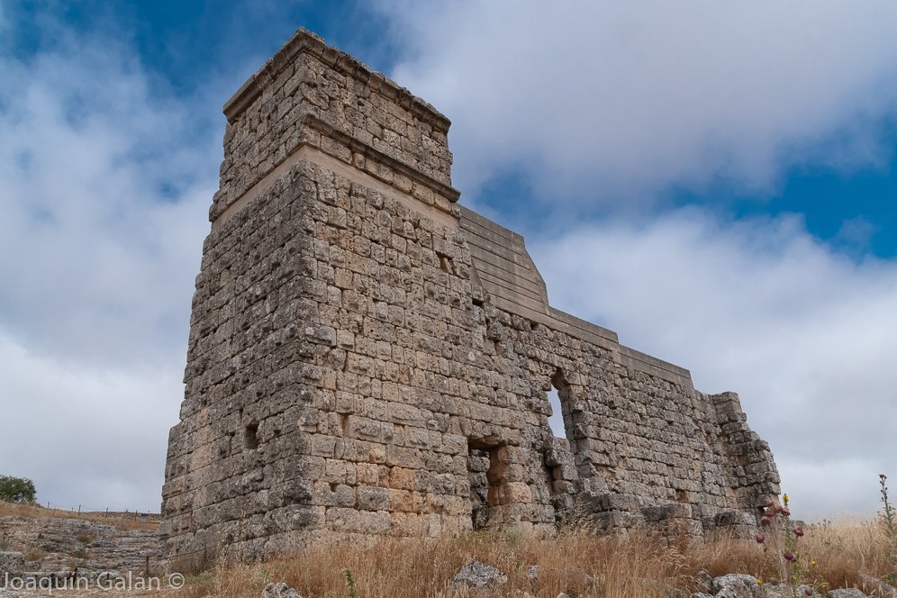 JoaquinGalanEs's tweet photo. El #teatroromano de #Acinipo en #Ronda, #Malaga. El asentamiento romano se creó tras la batalla de Munda (45 a. C.), librada entre los ejércitos de Julio César y el ejército de los dos hijos de Pompeyo, Cneo y Sexto.
#Historia #Patrimonio #Roma https://t.co/qy20OEGxBL