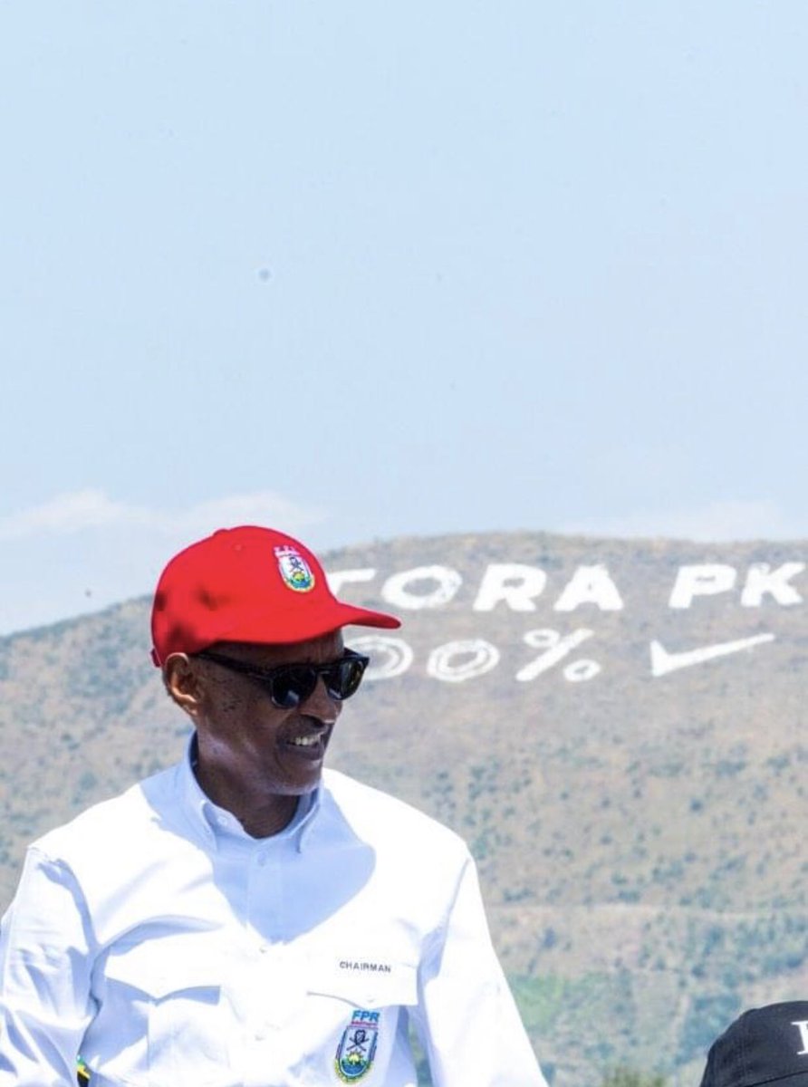 THEFUTURETV2's tweet image. #Ruti:  Mbariza mu biyamamaza niba, harimo uwazuye Urwagasabo, Jenoside yakorewe Abatutsi, akayihagarika akora amateka, U Rwanda rwenda kuba igihuku, rwose rwenda kumera urwiri, akarurwaza akarwondora, 
Arimo twamutora twese . 

Ese arimo? 

#Basile : Arimo

#Ruti: Ni nde?