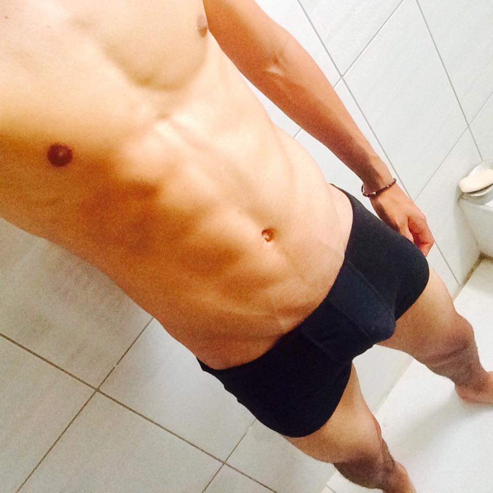 peruvianfucker's tweet photo. Abs morning 😈 https://t.co/EkbjsYlYo6