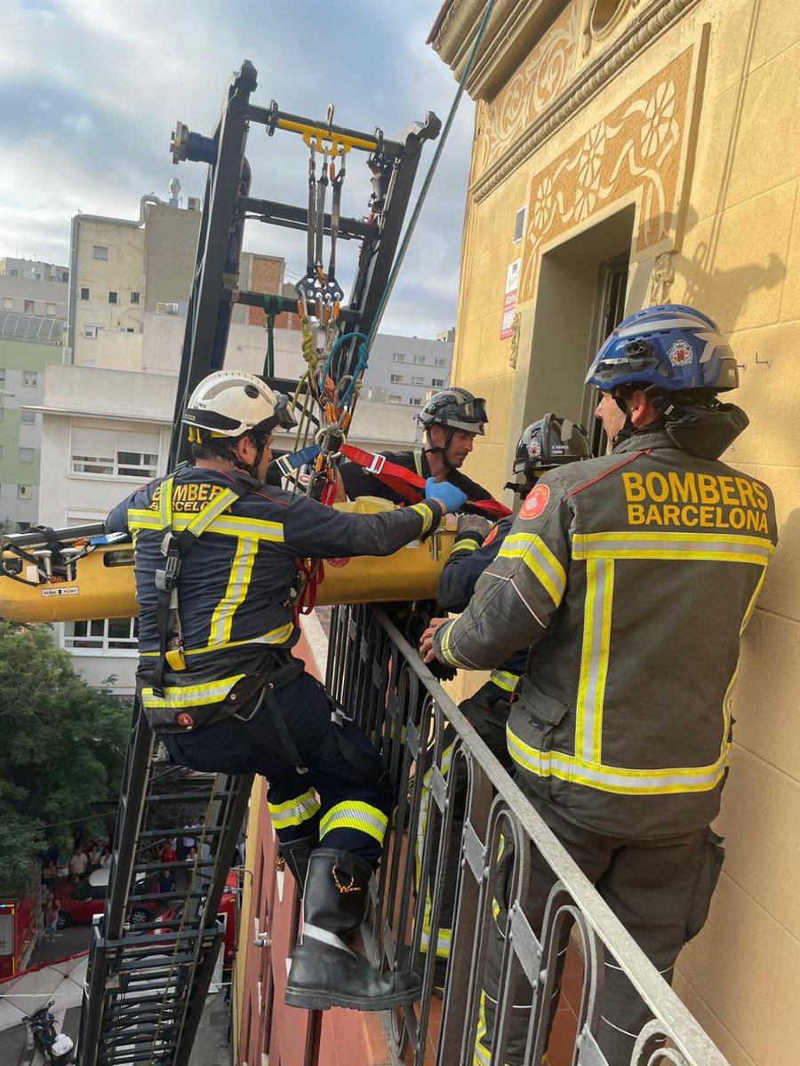 Bombers Barcelona tweet media