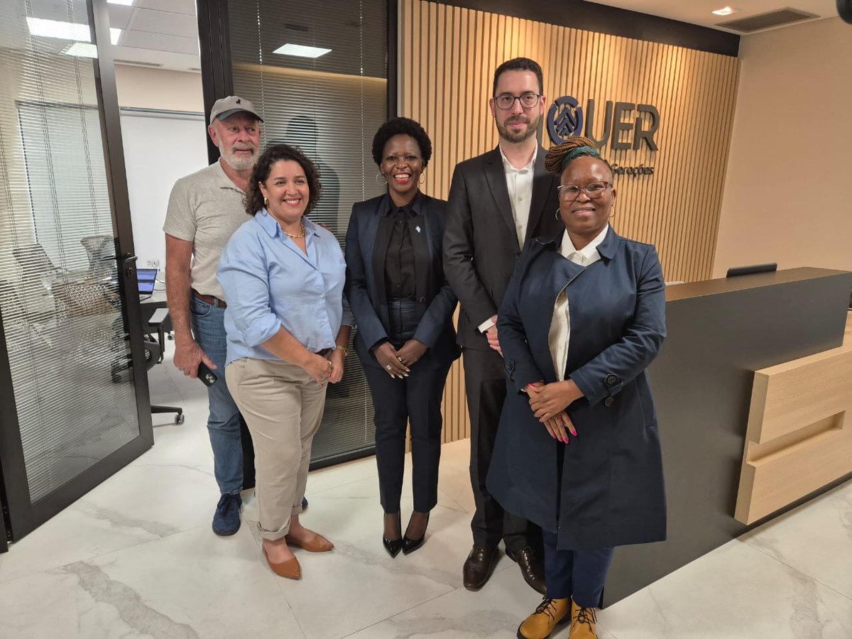 Ambassador Benetia Chingapane had a meeting with Mr. Humberto Corrêa, Director at HOUER and Ms. Lilian C. Scheepers, CEO of Pandamatenga Commercial Farmers Association, to discuss ongoing projects and possible collaborations aimed at improving the agricultural sector in Botswana.