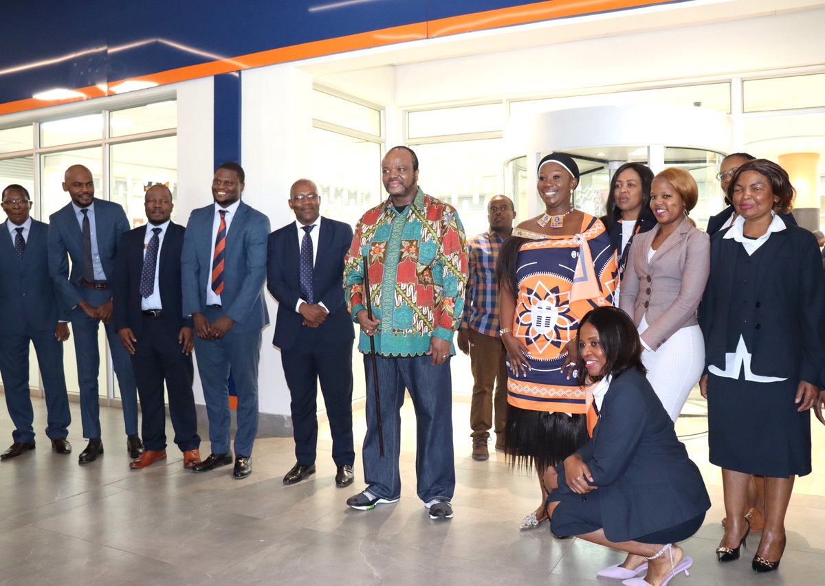 EswatiniB's tweet photo. His Majesty King Mswati 111 paid a visit to the Eswatini Bank Matsapha Lifestyle Centre branch yesterday during the official opening of the Matsapha Lifestyle Centre. Bayethe, Wena Waphakathi! #EswatiniBank #LibhangeLesive #Beling #Tivele_Usekhaya #OfficialOpening https://t.co/quCDdfjDWm