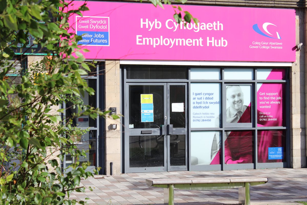 SwanseaBJBF's tweet photo. Are you looking for support to take the next step in your career❓
Whether identifying upskilling opportunities, planning a return to work or seeking advice on career routes, we can help! ✅

Contact us on 01792 284450 or drop in to our Kingsway Employment Hub! 📍 https://t.co/wbT5MvFkhC