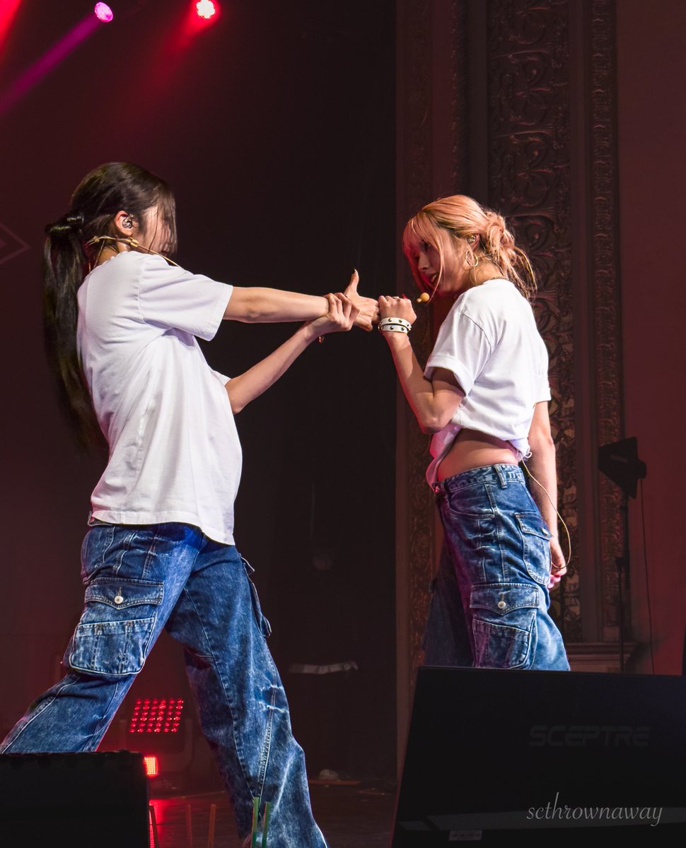 Ireh &amp; Yuki
이레     유키
240629
#이레 #IREH 
#YUKI #유키
#퍼플키스 #PURPLE_KISS
#PURPLE_KISS_BXX_TOUR