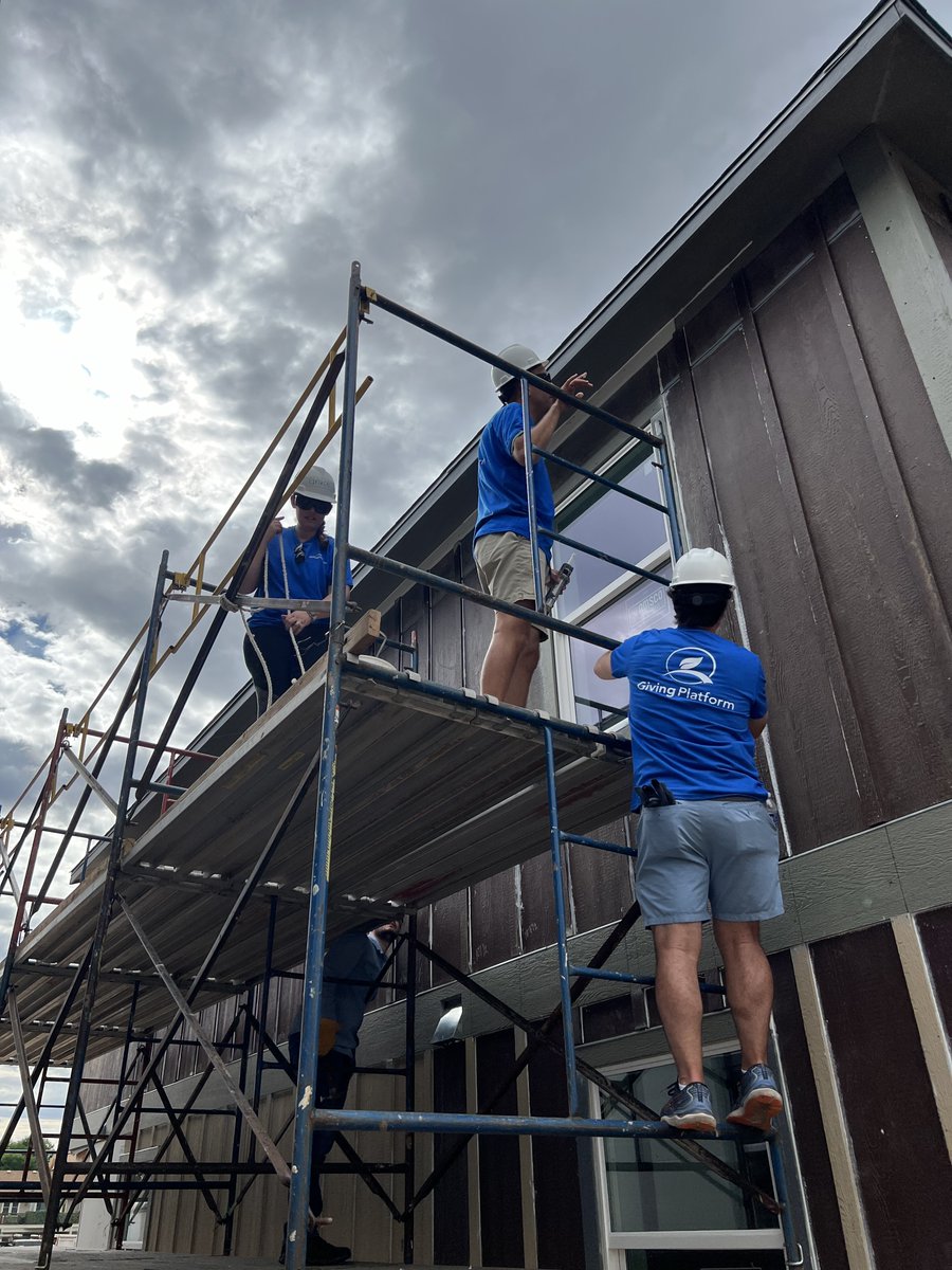 BillingPlatform's tweet photo. π‘ Building a Brighter Future! π‘
The @BillingPlatform team really enjoyed restoring houses for deserving families during our #GivingPlatform event. It's more than just constructing buildings; it's about building dreams, fostering hope & strengthening our community together. π·ββοΈ https://t.co/4pHaGlXl3l