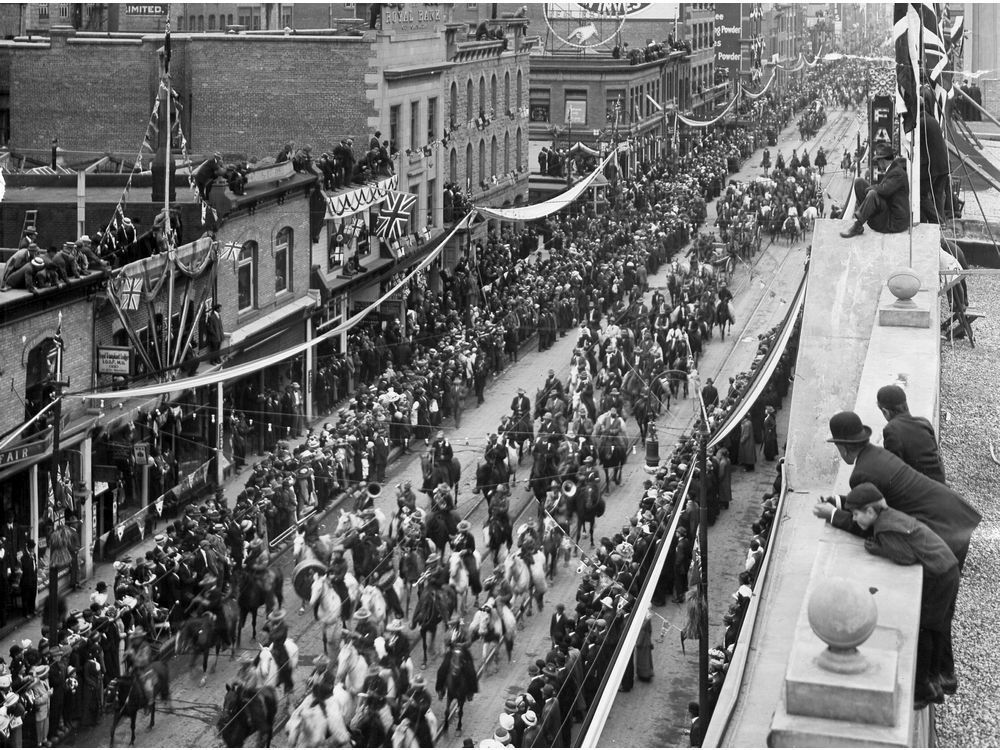 calgaryherald's tweet photo. The First Calgary Stampede: Seven memorable photos from the archives - The Stampede in the 1910s https://t.co/gzygvg2mm0 https://t.co/v204F4xsKz
