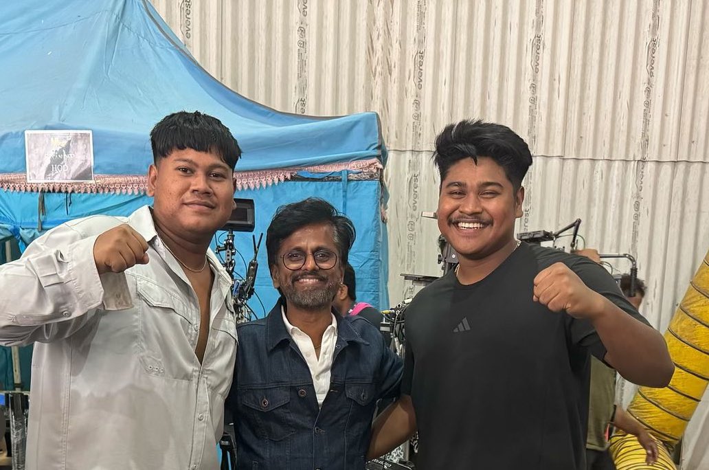 IBeingJay_'s tweet photo. Jailer fame stunt choreographers #KevinKumar and #StevenKumar have joined forces with renowned director #ARMurugadoss on the sets of #Sikandar. Expect high-octane action as these dynamic individuals team up with the one and only #SalmanKhan. 🔥💥 https://t.co/NN7v1EFFzs