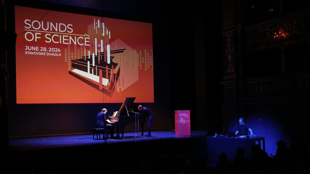 IFPrague's tweet photo. #SoundsofScience Wonderful evening at Stavovské Divadlo ! Outstanding scientific lectures by French scientists Jules Hoffmann, Jean-Marie Lehn and Alain Aspect, accompanied by incredible music performances by @IvoKahanekPiano, Michal Rataj and Jan Trojan.
1/2 https://t.co/XPVMz3MAVY