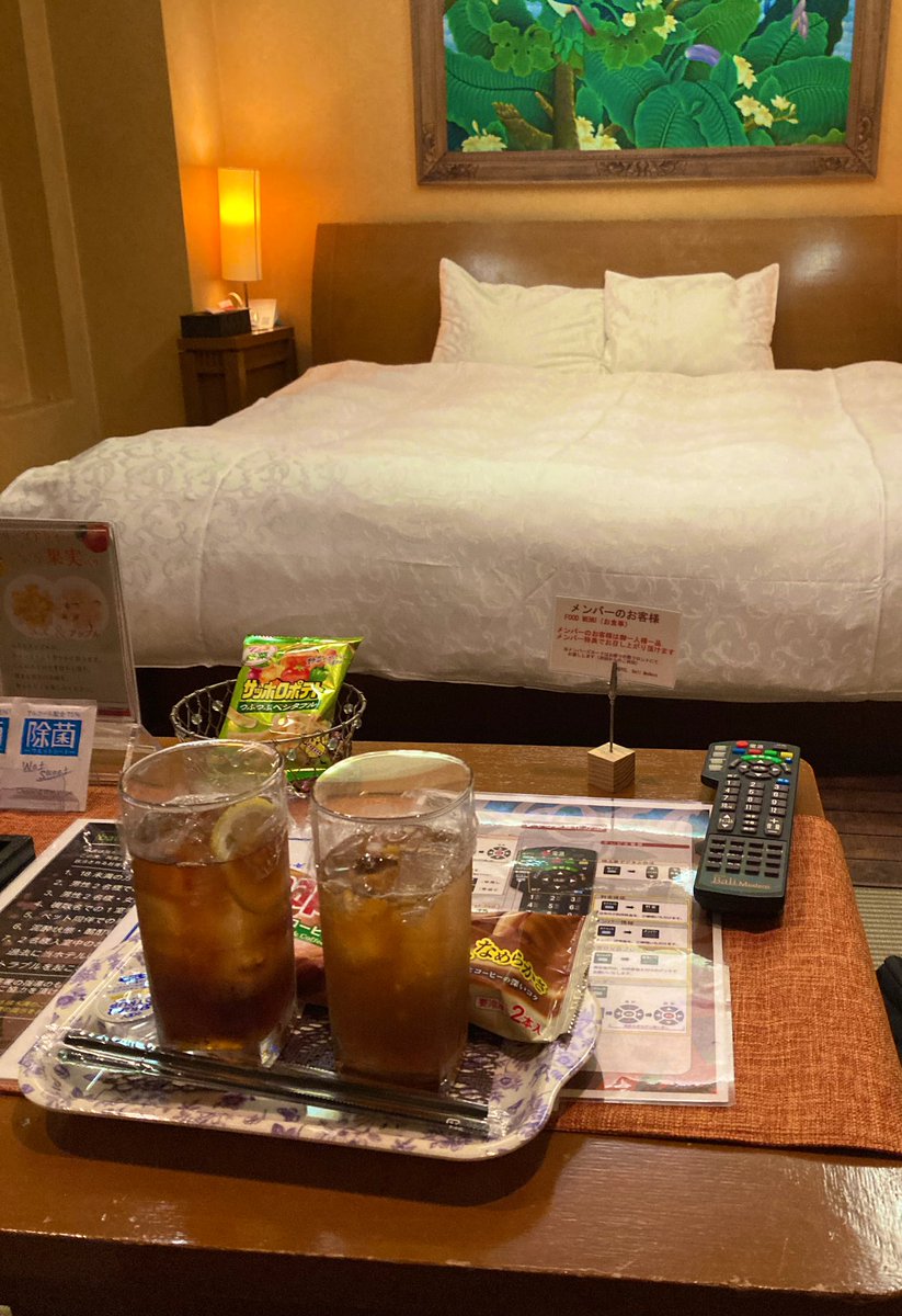 Yu6656457817921's tweet image. 事前！
前のポスト見てくれたみたいで、写真撮っていいよって笑
この後ベッドが大変な事になりました…
#p活大阪 #p活難波 #p活天王寺