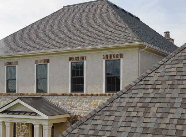 ElevatedRoofInc's tweet photo. What are the different types of asphalt shingles?
1. Strip
2. Dimensional
3. Luxury
Each option offers benefits & drawbacks, so it’s essential to understand what sets them apart - https://t.co/omUMhWqoL4
#asphalt #shingles #shinglestylearchitecture #shinglestylehome #roofing https://t.co/lEjJmXTzOt