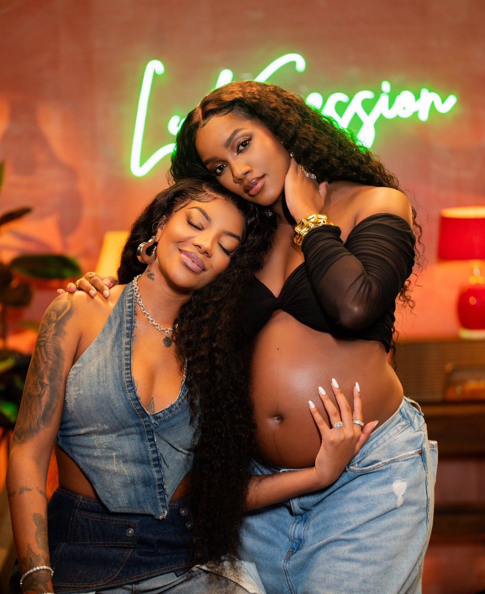 LudmillaGallery's tweet photo. Hoje o Lud Session #4 completa 1 semana dentro do top 200 do Spotify Brasil. LUDMILLA e IZA sustentaram um session com mais de 11 minutos dentro do principal chart do país.
Continuem ouvindo muito o #LudSession dentro da plataforma Ludmillers.
TACA STREAM nas rainhas do R&B 💚 https://t.co/ilNhVnl2j1