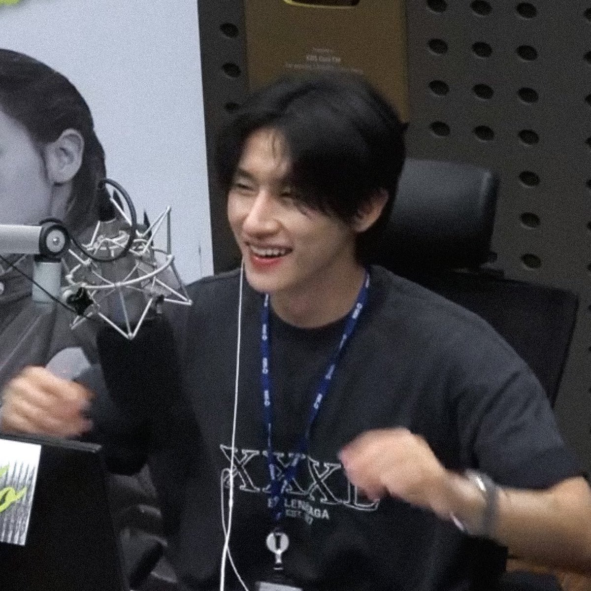 changkyun gallery tweet media