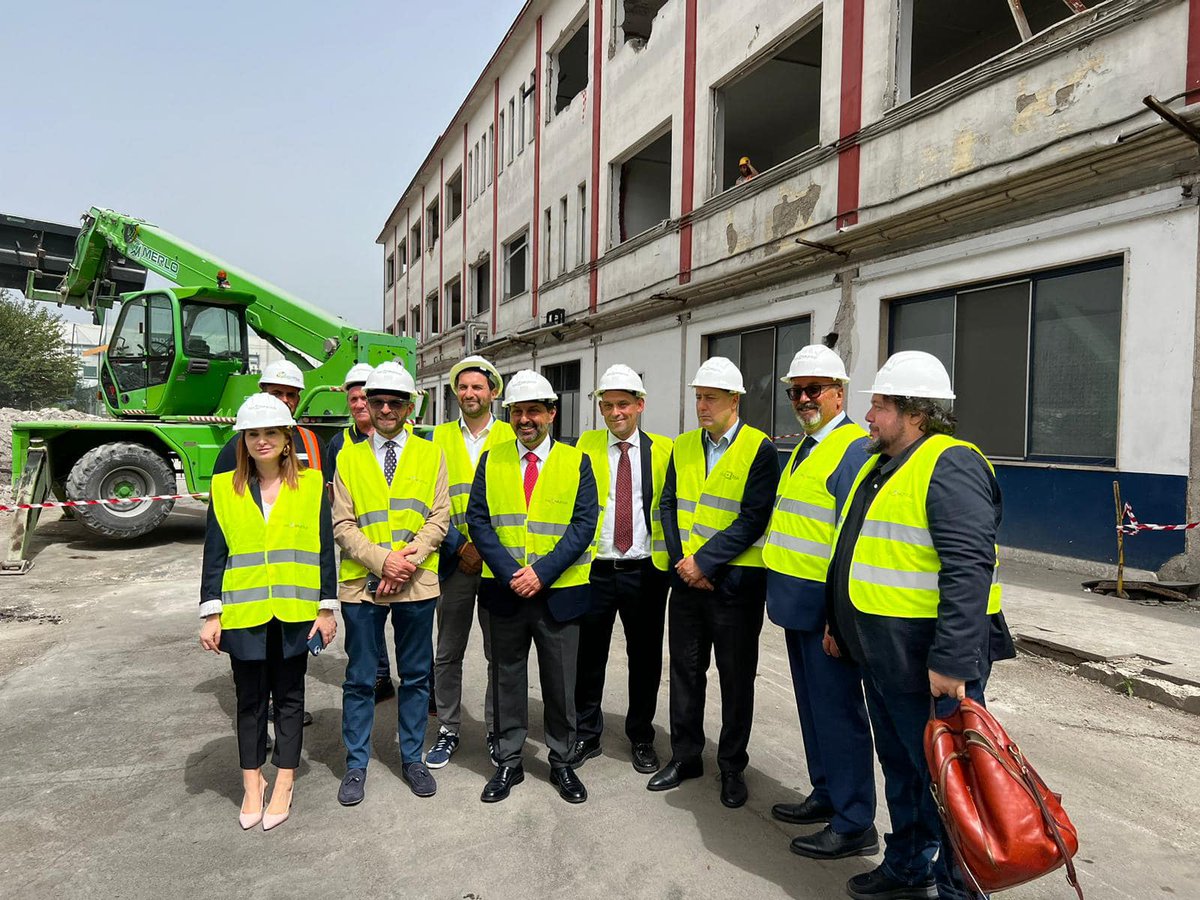 w_rizzetto's tweet photo. Importante visita al cantiere di Italian Green Factory a Napoli, che rilancerà il sito ex Whirlpool. Insieme ai colleghi della Commissione Lavoro @SchifoneM, @Arturo_Scotto, @Dario5S e @Marco_Sarra. Grazie a @FGranisso, Luca Granisso e Francesco Luvrano della #TeaTek Group. https://t.co/WPa7bgtxH4