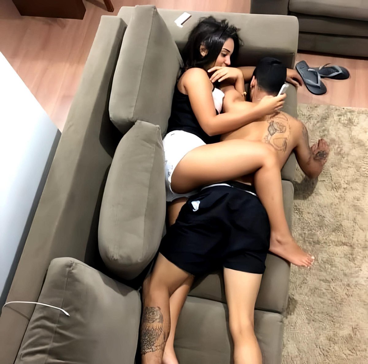 juliethardt's tweet image. This is better than going out.