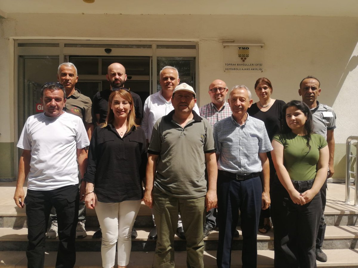 #Tekirdağ / #Hayrabolu Ajansımızda günlük 1.000 tonun üzerinde  alım yapıyoruz.
Alımlarımız sorunsuz devam ediyor.
<a href="/OfisTMO/">Toprak Mahsulleri Ofisi</a> 
<a href="/bihterdemiral/">Bihter Demiral</a>