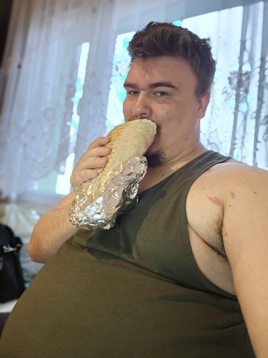Feedee_Athlete's tweet photo. Just a big bear with big kebab (only 2 this day π₯Ί).
#bearbelly #bearofinstagram #beargay #feedee #gainer #gaining #gainingfat #bellyhang #bears #bear4bear #bear4chaser #bearcub #bearmuscle #feederism #fatbelly #fatbelly #fatjock #fatgainer https://t.co/7CtLpn3DkH