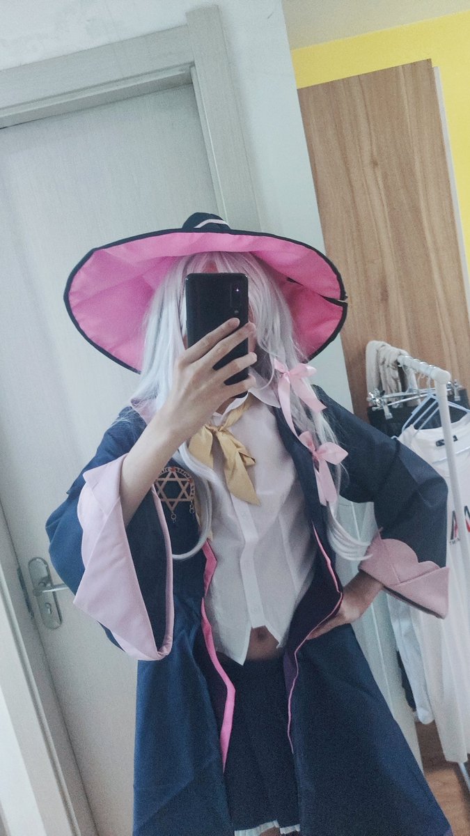 SnowWolf753's tweet photo. 是谁呢
#男の娘 #cosplay #女装 https://t.co/WaPSiLkm5G