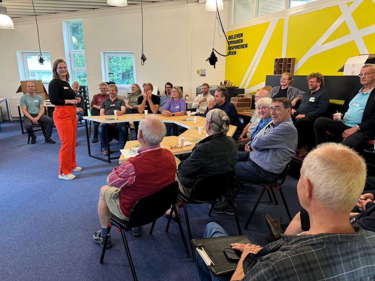 Energiecafé verduurzamen in de zomer in Warffum, wat was het een succes! Goede gesprekken en vragen tijdens het café en bij het nazitten. Wij willen alle gasten hiervoor bedanken! Wil je meer weten over dit en onze andere energiecafés ga dan naar grek.nl/energiecafes