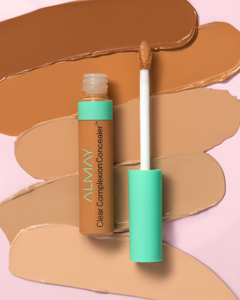 Concealing 🤝 Healing⁣
⁣⁣
⁣Clear Complexion Concealer does it all. This acne-safe formula covers your blemishes and the 2% salicylic acid in the formula works to heal them as you wear it ✨