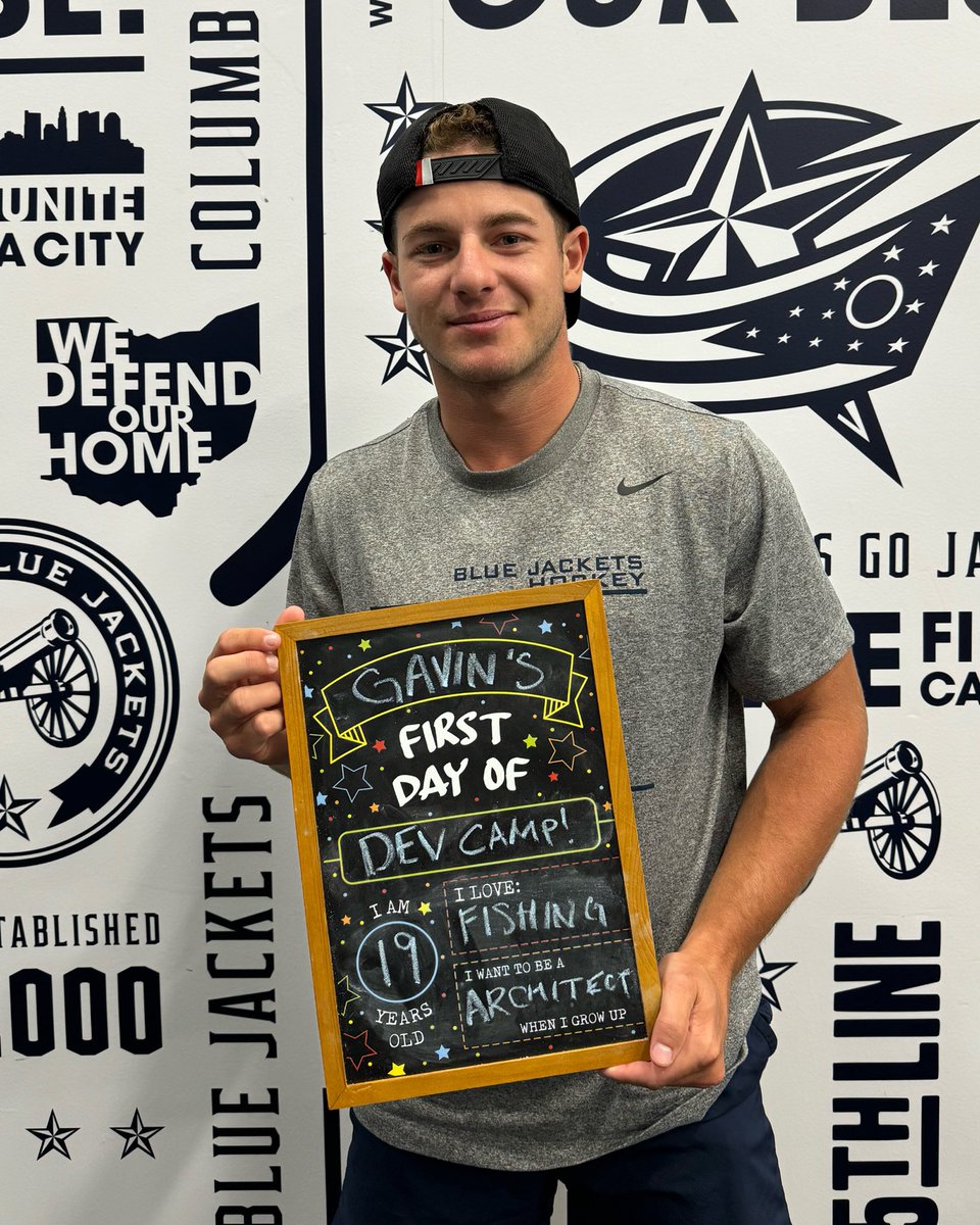 BlueJacketsNHL's tweet photo. FIRST DAY VIBES 🙌 https://t.co/NyC8v9FTHS