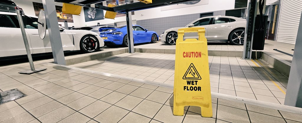 ELANSEClean's tweet photo. 🧹🫧Need a deep clean in the work place? Look no further! 🫧🧹

✨We offer free personalised quotes for all your deep clean needs. ✨

Our services include: 
- general deep cleans
- carpet cleans
- high level cleaning
- kitchen deep cleans 

📞 Call us today on 07712088360 📞 

💻 Or visit https://t.co/TEoPwD5jEN 💻