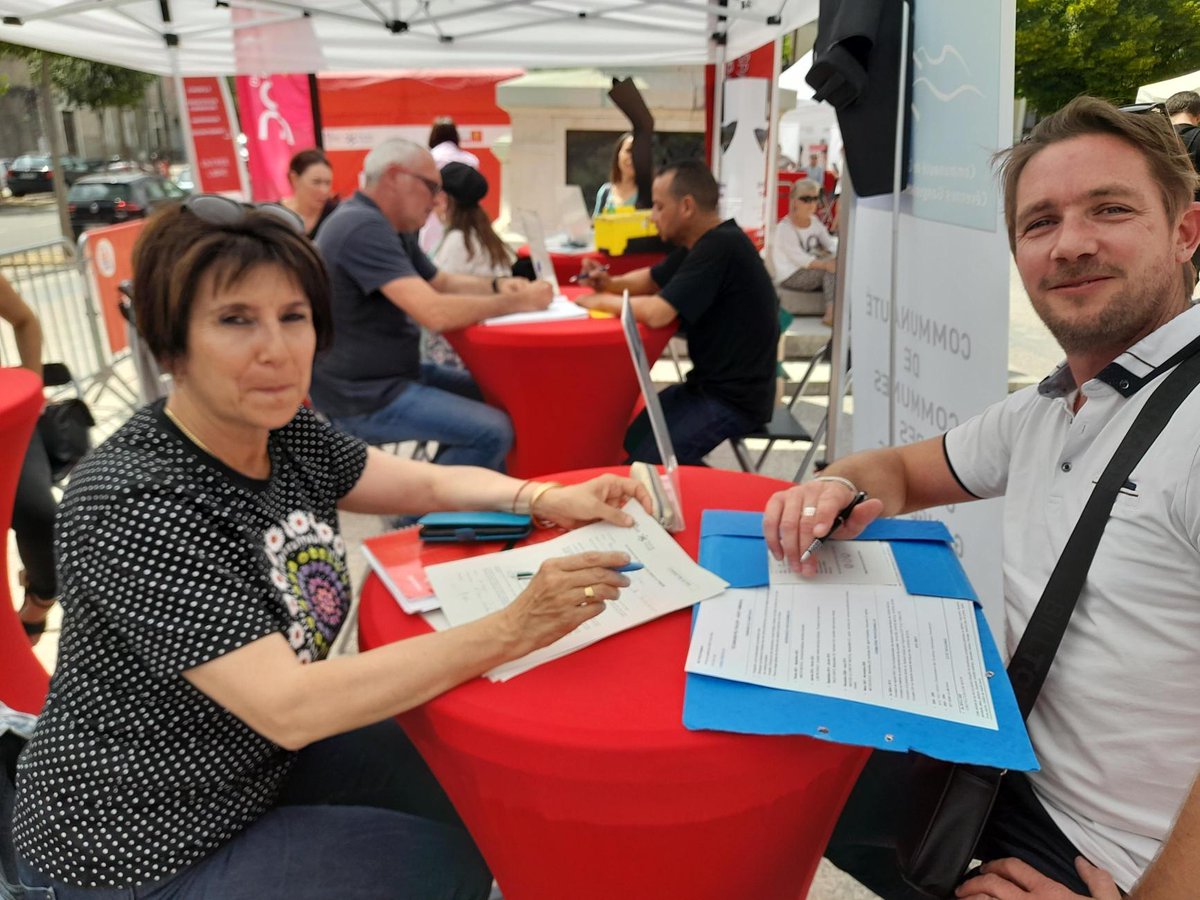 #Entretien en direct de la "Place du #TAF" au #Vigan. L'#entreprise AEMC recherche des postes (h/f) de surveillant de nuit, d'accompagnant socio éducatif et d'éducateur. #recrutement #emploi