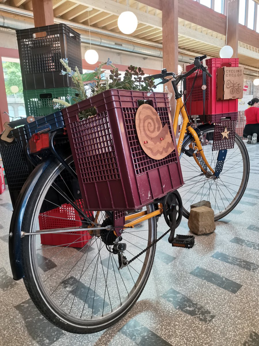 NMBS's tweet photo. 🥇 Het resultaat is bekend van de projectoproep die gelanceerd werd in februari door het Brussels FabLab Network in samenwerking met NMBS!

Er werd gekozen voor het project van Martin Wautié, "Cycling Cyclops". 😊

#upcycling #ReMakeChallenge https://t.co/sxxbxs2XDW
