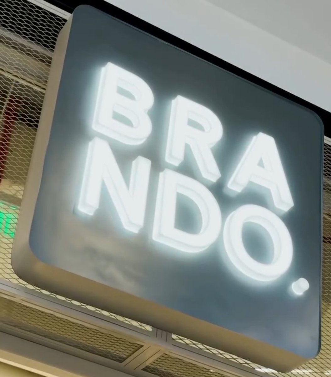 La tienda Brando ya ha abierto sus puertas en <a href="/plazamaule/">PlazaMaule</a> . Allí podrás encontrar diversos artículos para el hogar, para tu mascota, de deporte y más. 

Puedes visitarla ya en el Nivel 2, Sector Norte 🏡🐾⚽.
facebook.com/share/v/ezqGBU…