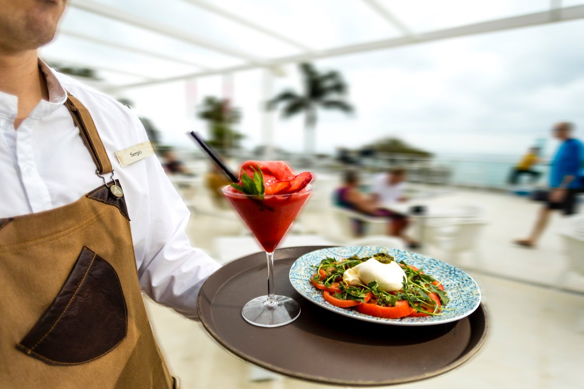 OceanHouseCosta's tweet image. Playbar es una opción fantástica para el almuerzo! 🍴😋👍

Con gran variedad de platos para picar y compartir, además de ensaladas, pasta &amp;amp; pizza, Tex-Mex, hamburguesas &amp;amp; sandwiches, entre otros platos principales 👩‍🍳👨‍🍳

#alacartemenu #lunchtime #snacks #instafood #cocktails