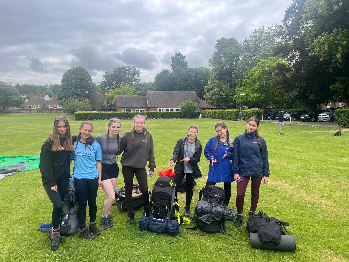 Queenssch_stdnt's tweet photo. More teams arriving smiling! Huge well done! https://t.co/T2Z3JUHaWT