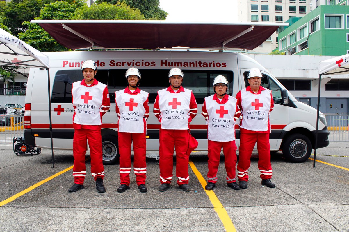 CruzRojaPanama's tweet photo. Ayer, 1 de julio, durante la toma de posesión del nuevo presidente, realizamos cobertura preventiva y monitoreo desde el centro de operaciones de emergencia de nuestra sede nacional. #EstamosParaLasPersonas #Emergencias #CoberturaPreventiva #TomaDePosesión. https://t.co/Aau7AMMgjT