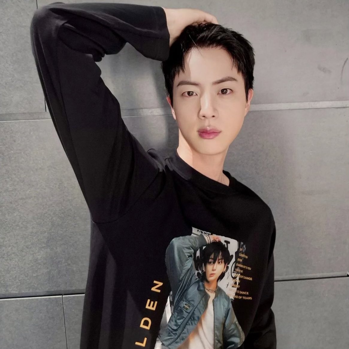 douglass_fern's tweet photo. he said happy Seokjin Up Against Walls With Jungkook on my Chest Day https://t.co/QG9j9ftl8Q