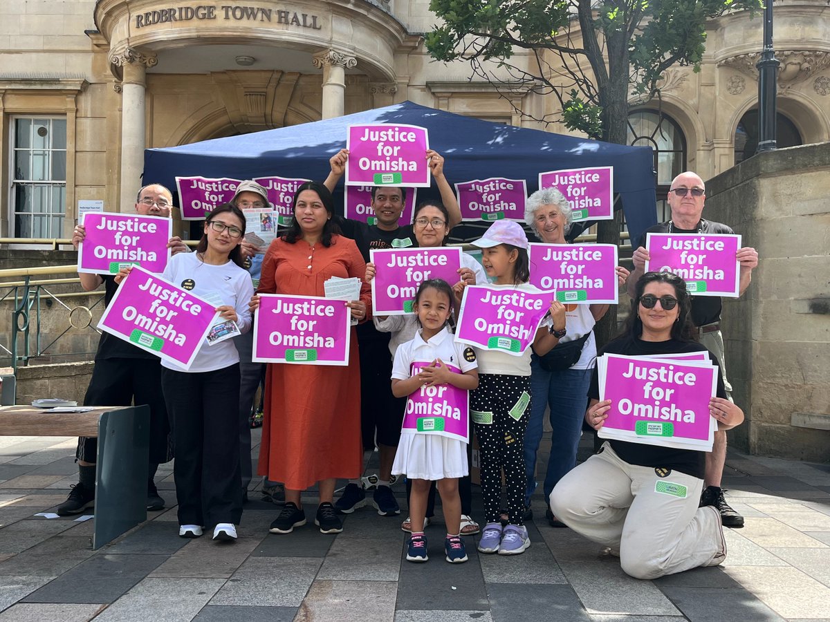 At the weekend, we were out with the #JusticeForOmisha campaign in Ilford to build our power and support the campaign to end Omisha's £76k NHS bill, and end all hostile border policies in healthcare.

📢 Join us at the public meeting on 13th July! tinyurl.com/omishameeting