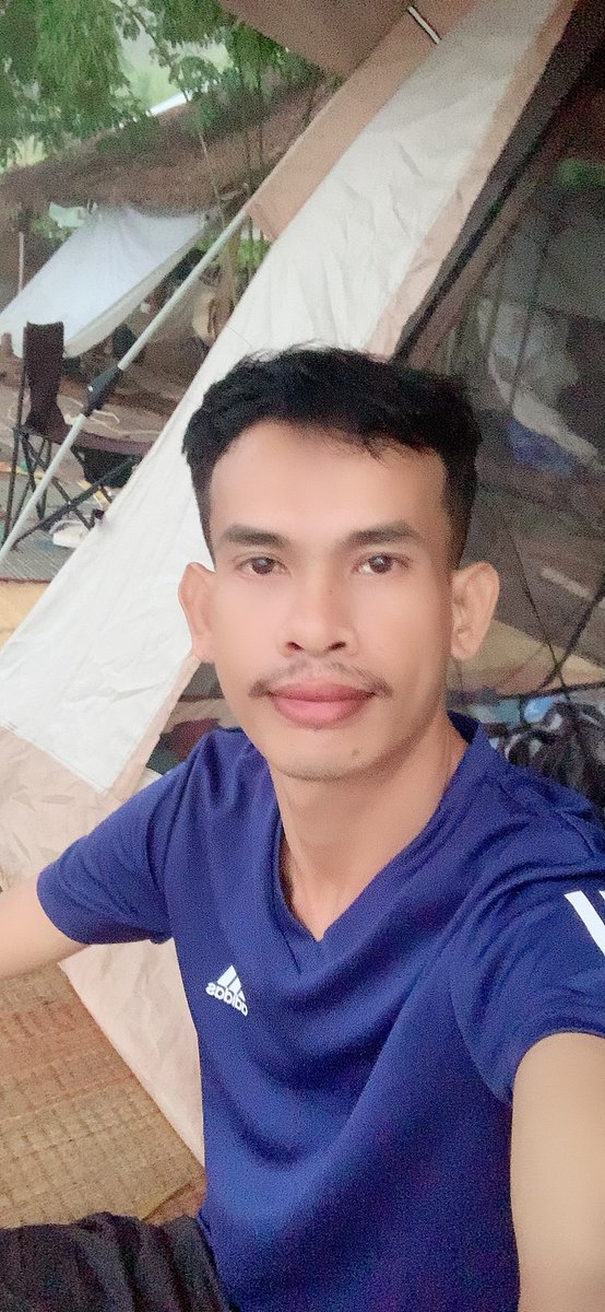 xn28550's tweet photo. เที่ยวกะเพื่อนดึกมาก็แบบนี้เลย https://t.co/UViOOIx6vP