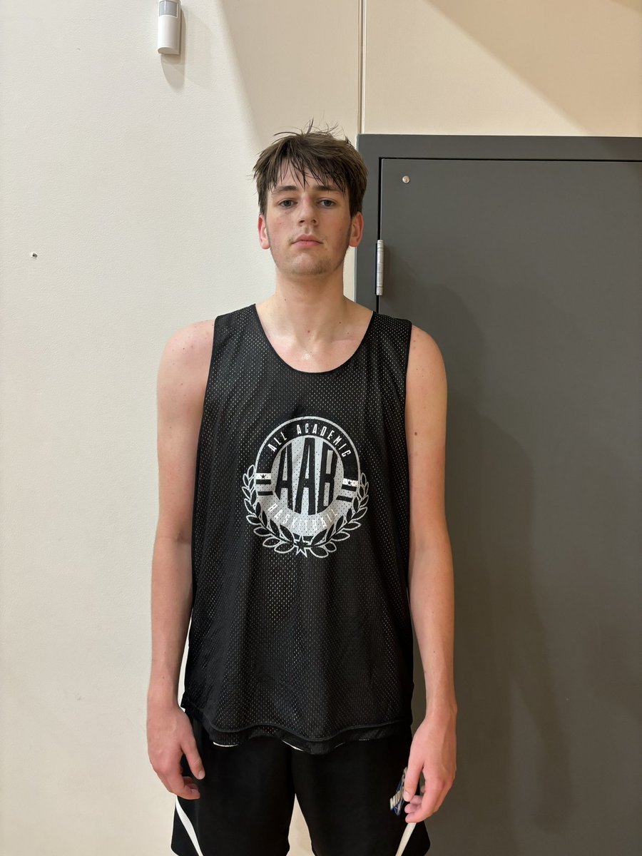 One of New England’s best under the radar big’s John Kelley with strong play here at #AAB 

Kelley’s game at the five spot is eye catching as he can put the ball on the floor, make impressive reads as a passer from in/out and spaces the floor from behind the arc.