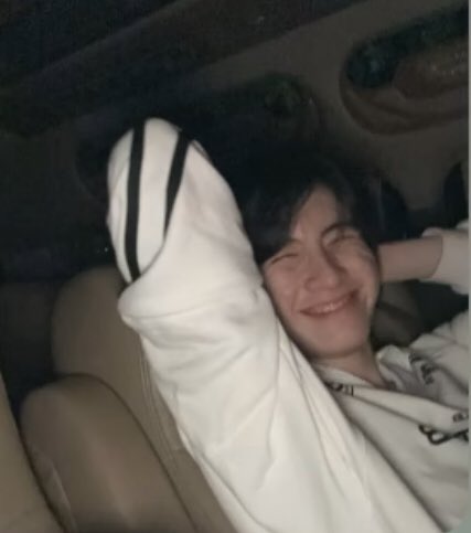 phuaa_luver1599's tweet photo. เอจริงดี้ยยยยยย
#AAashirakorn #BUS #bus #becauseofyouishine #AA18thBirthday #AAday https://t.co/TvMXlSMgQK
